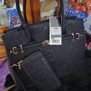 Elegant Black Tote Bag with Wallet